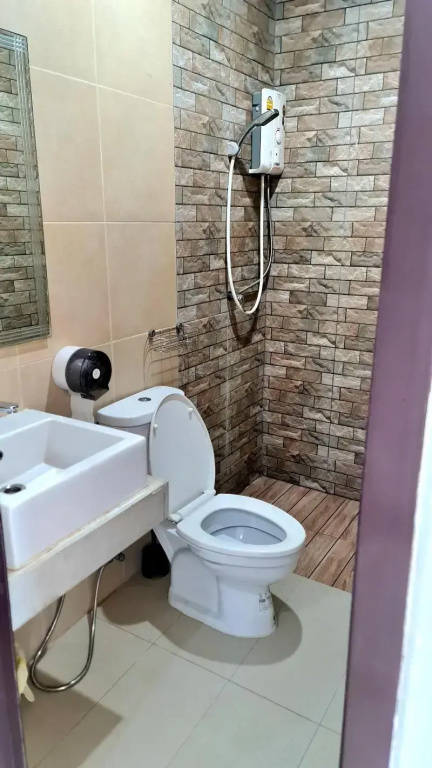 Standard Double room with balcony (full double bed)