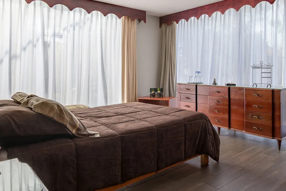 JUUB Private 1 Bedroom at Echegaray