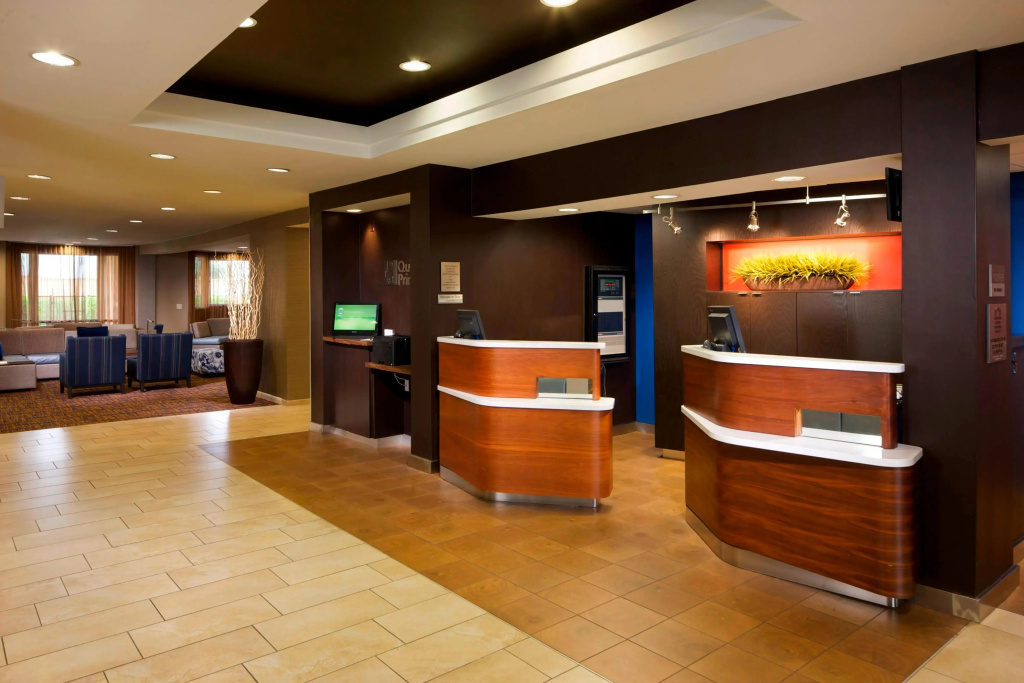 Lobby & Reception