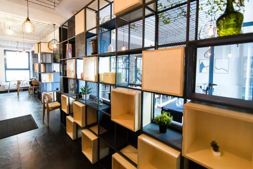 Lobby & Reception