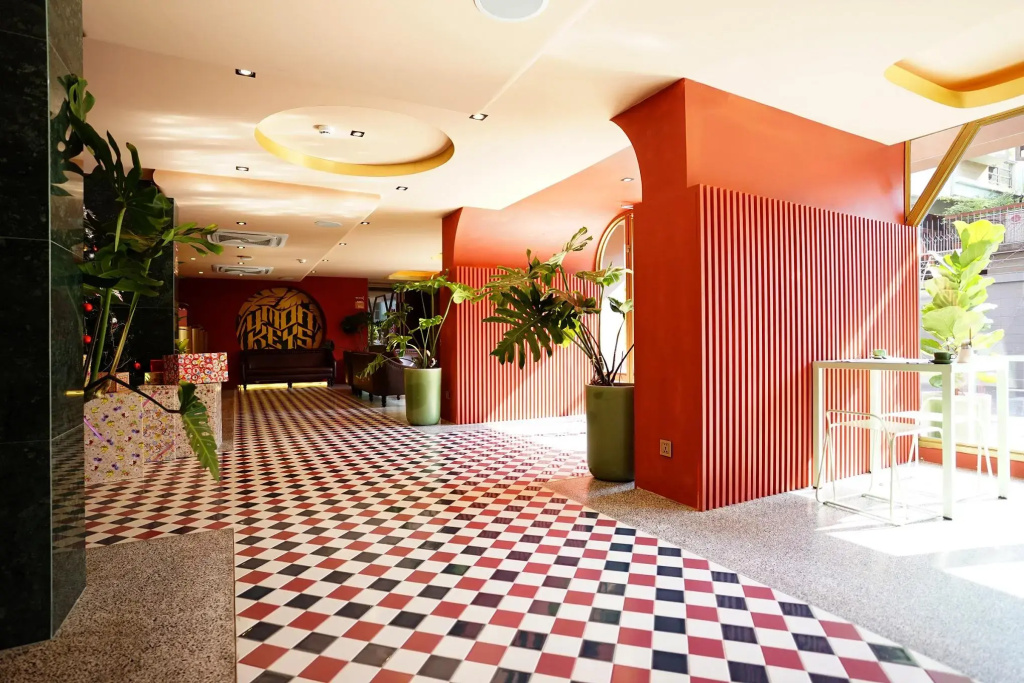 Lobby & Reception