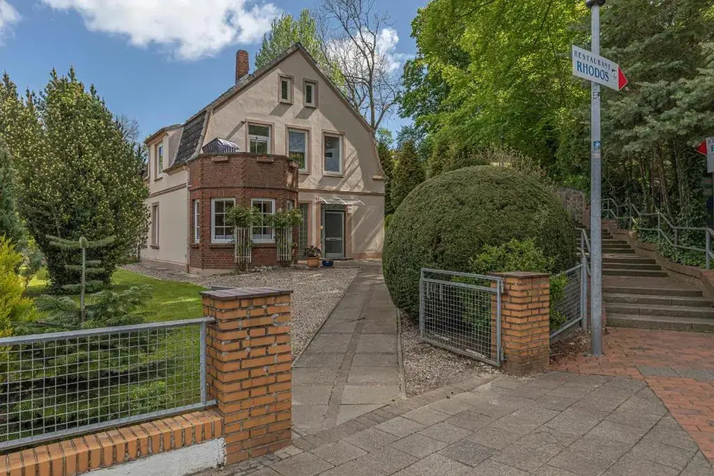 Villa-am-Park-unten