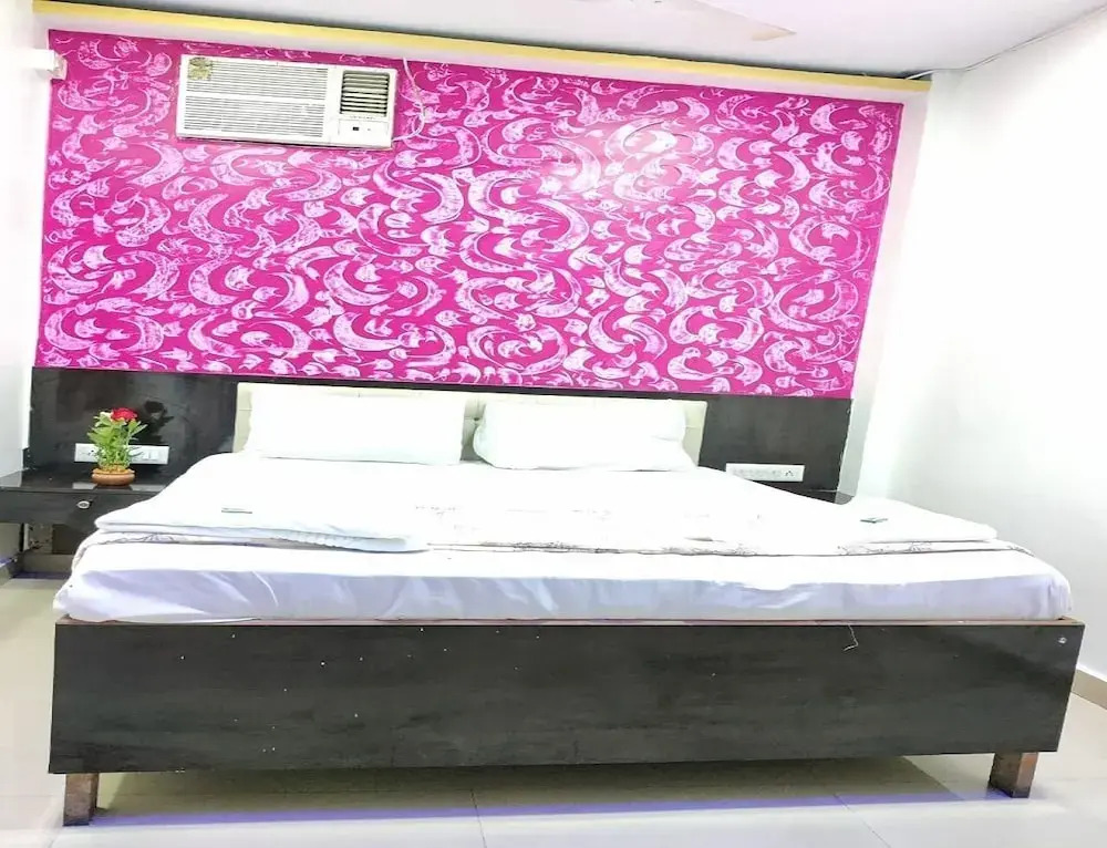 Deluxe Double room full double bed