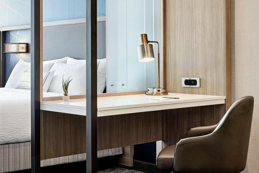 Double Suite (full double bed)