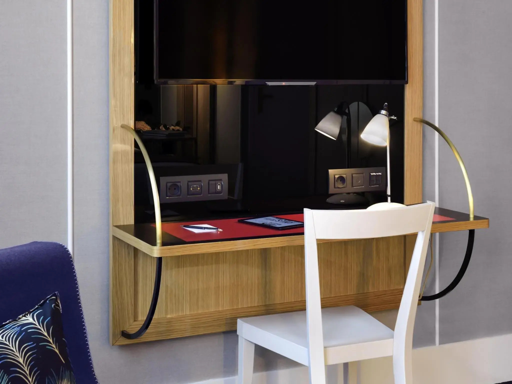 Double Junior Suite (full double bed)
