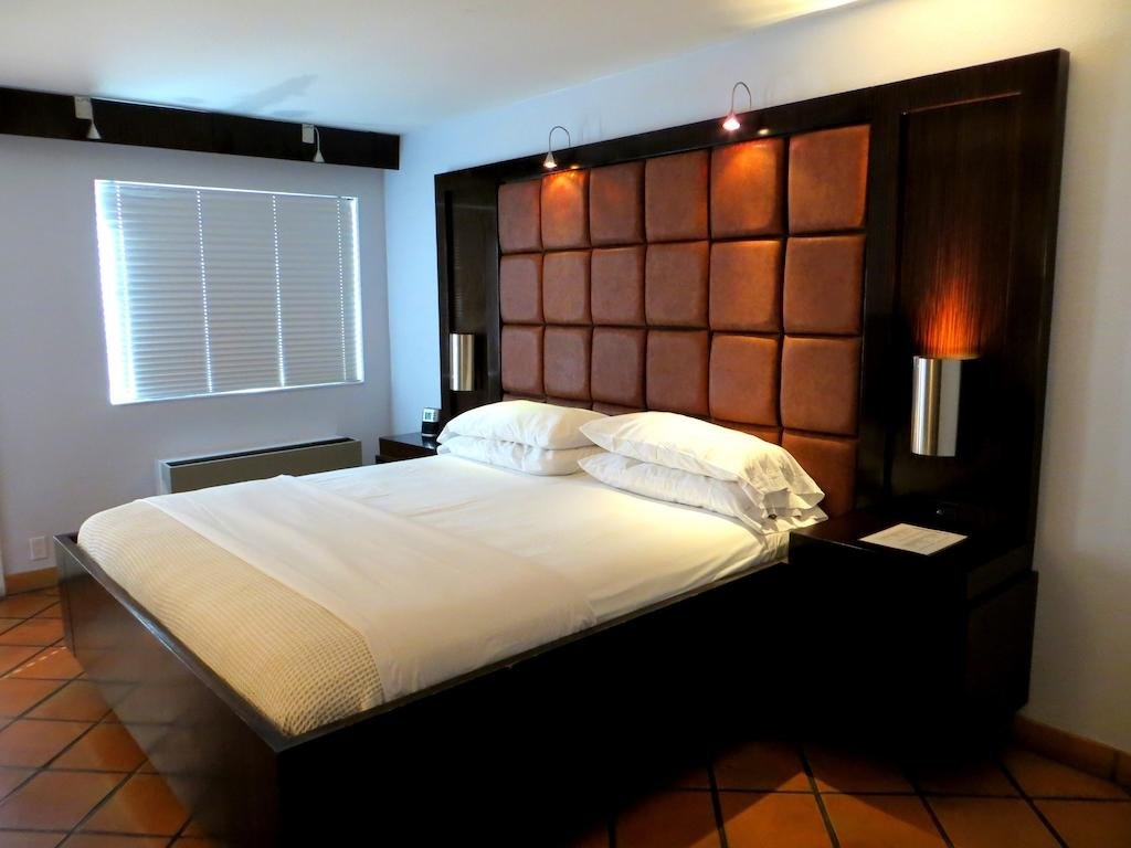 Blue Moon Resort - Général