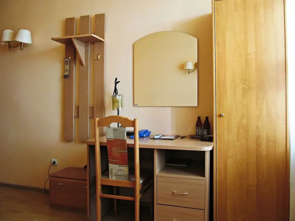 Economy room