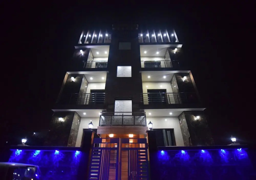 Sangvi Palace Hotel