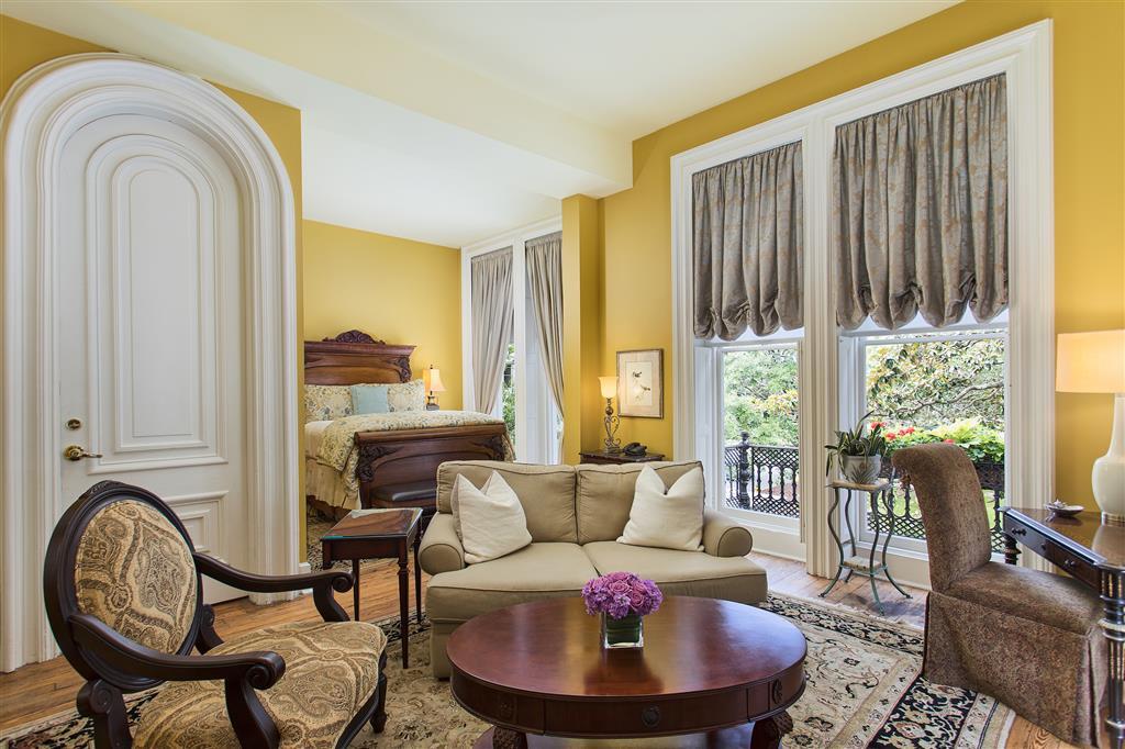 Hamilton-Turner Inn by null