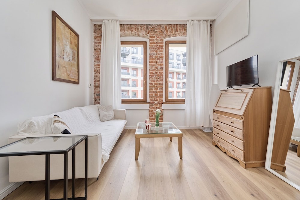 Studio Z Antresolą By Renters