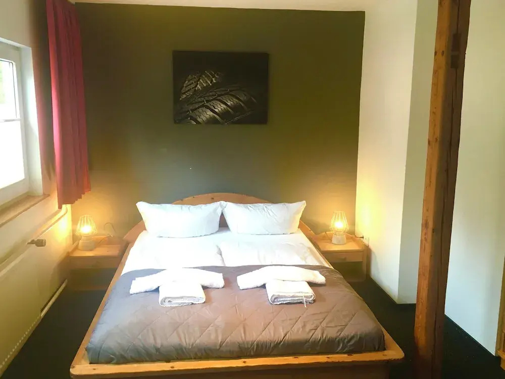 Economy room