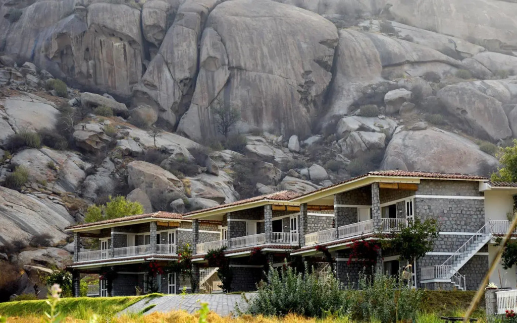 The Jawai Sagar Resort