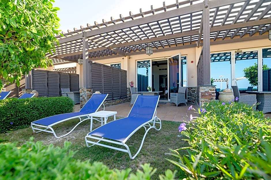 Danat Jebel Dhanna Resort