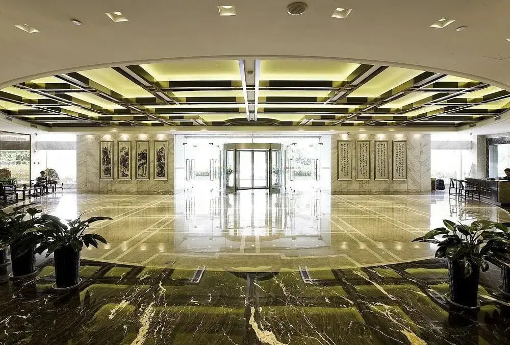 Jinan Shungeng Hillview Hotel