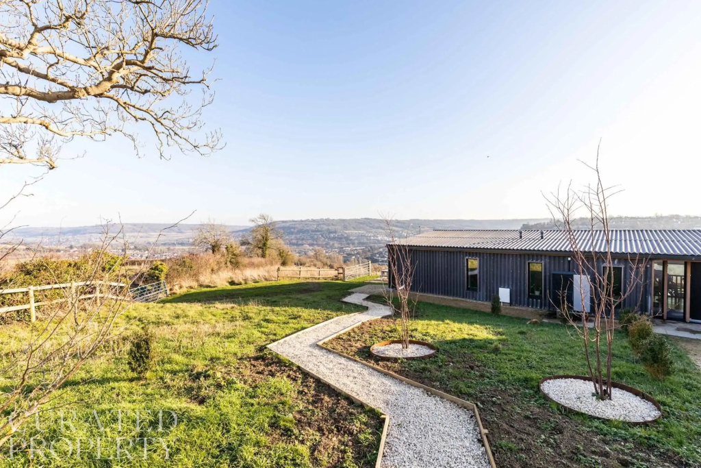 Stunning 5 Bedroom New Build With Amazing Views