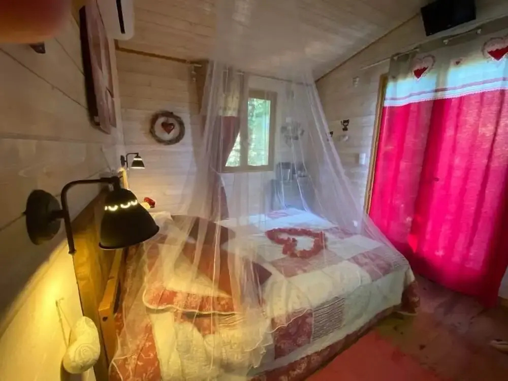 Voir la photo 2 — La Cabane Des Amoureux