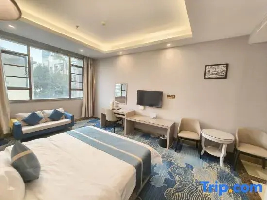 Deluxe Double room (full double bed)