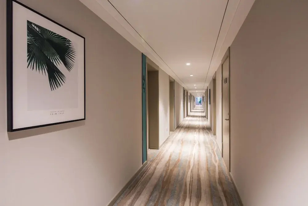 Lobby & Reception