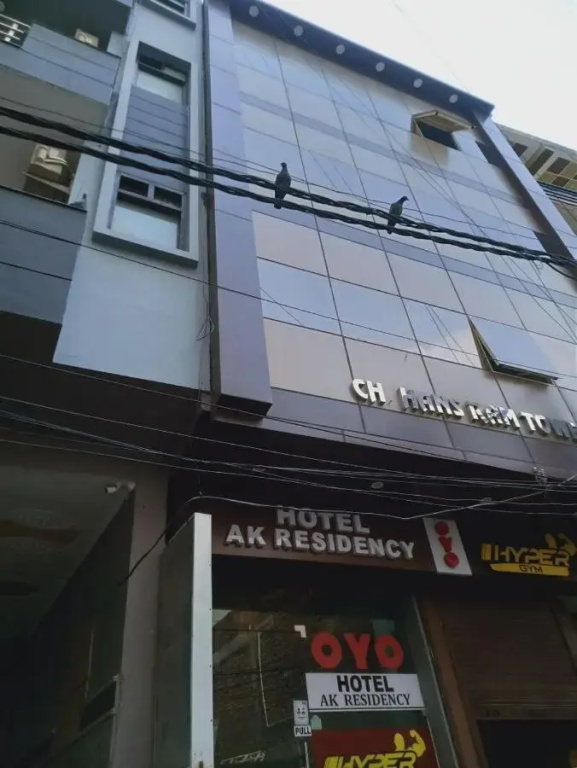 SPOT ON 80928 Ak Residency
