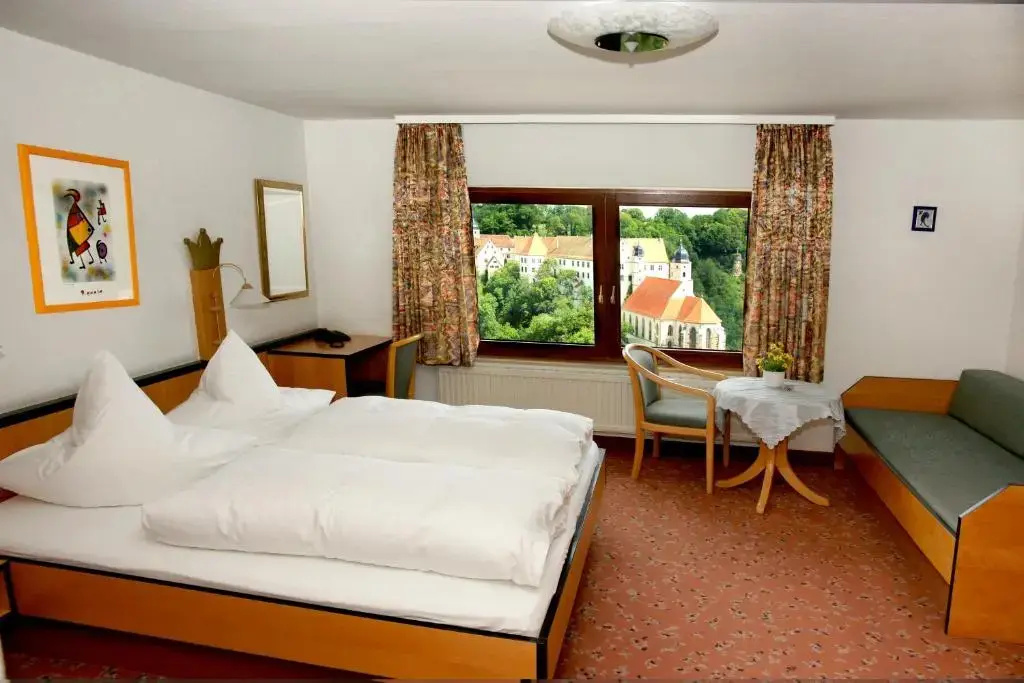 Standard Double room (full double bed)