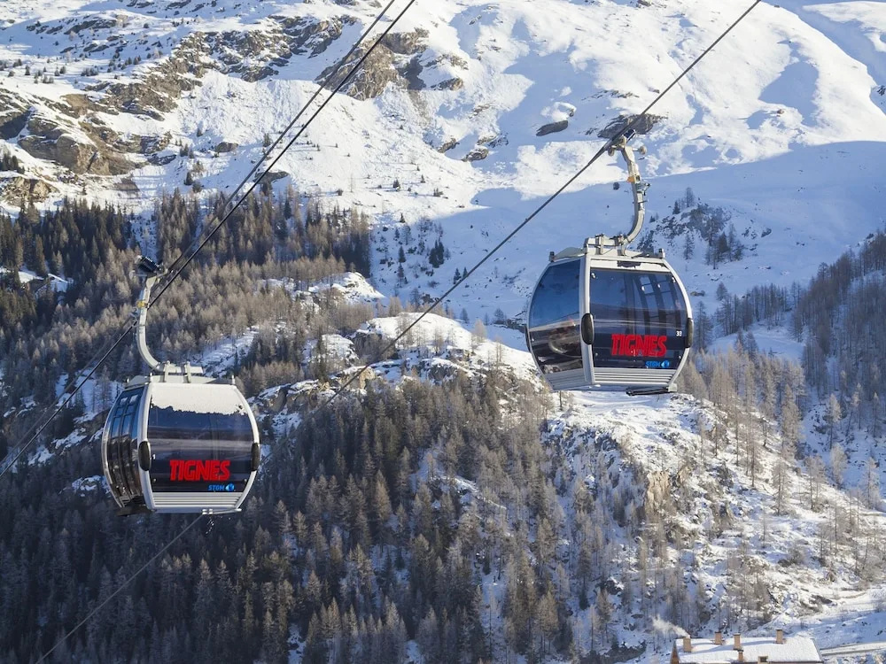 Alpine Stay w/ Spa + Views