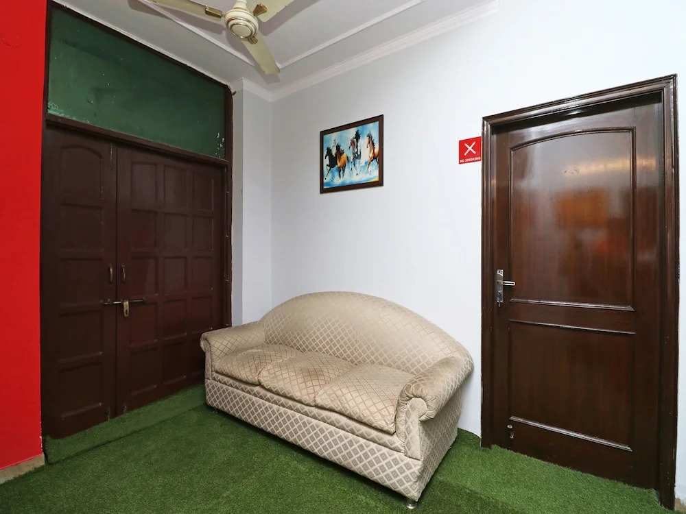 Двухместный номер Standard двуспальная кровать в OYO 10583 Hotel Amigo