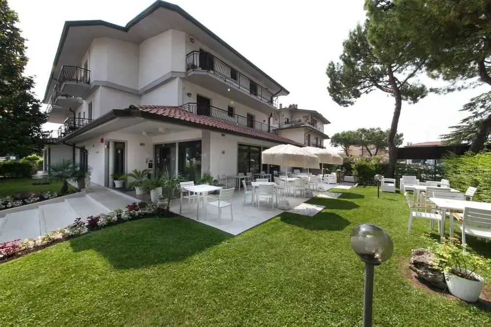 Hotel photo 16