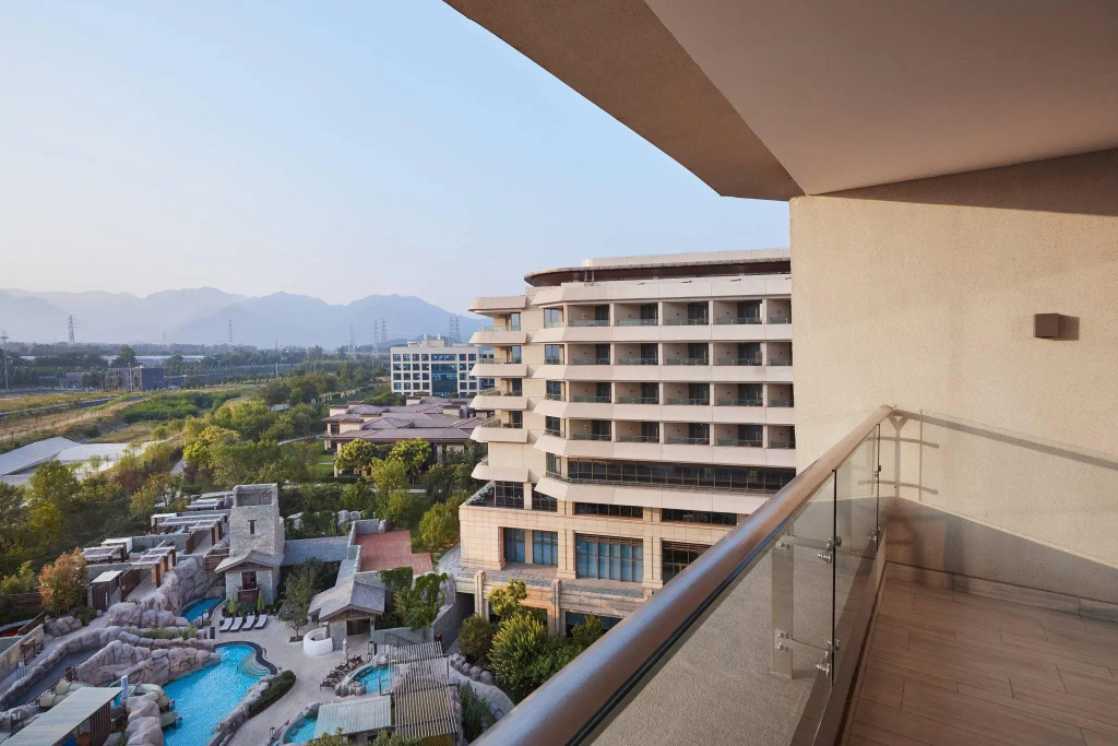 Standard room with balcony