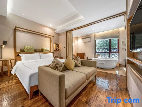 Double Suite (full double bed)