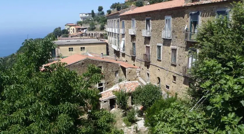 Il Cortile — 2