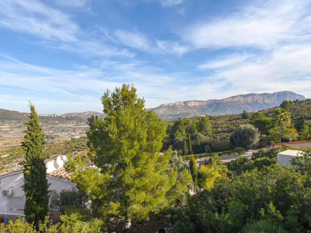 Beautiful villa on the hill of Pedreguer overlooking Denia, Costa Blanca