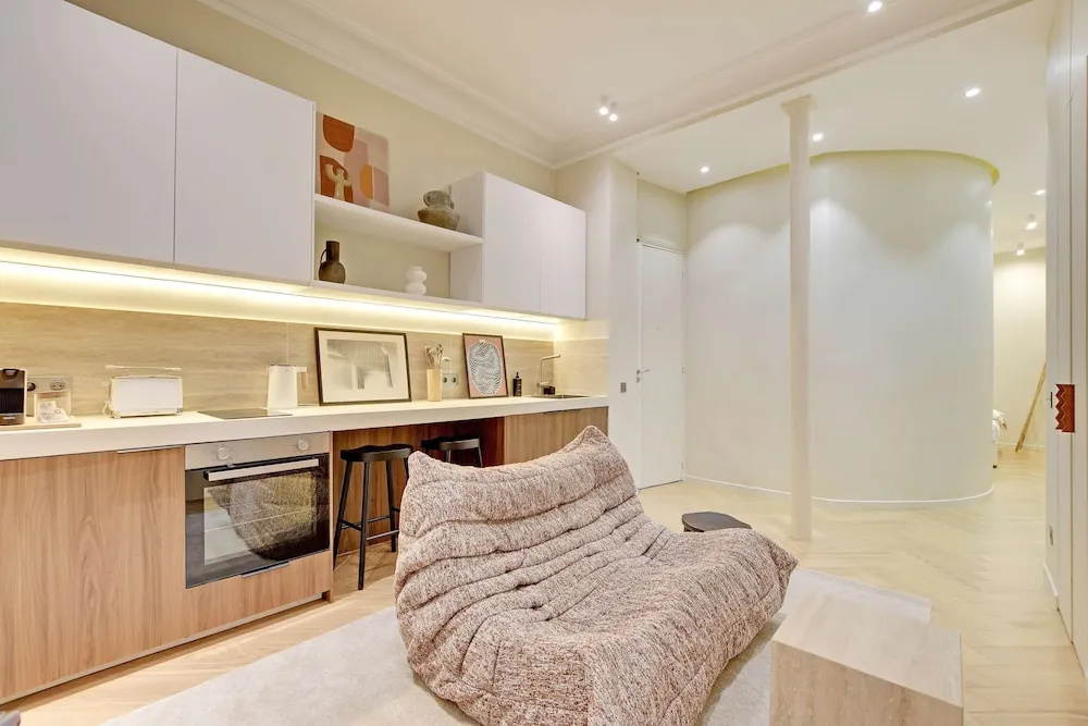 Le Petit Luxe Parisien