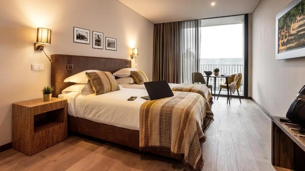 Standard Double room with balcony (full double bed)