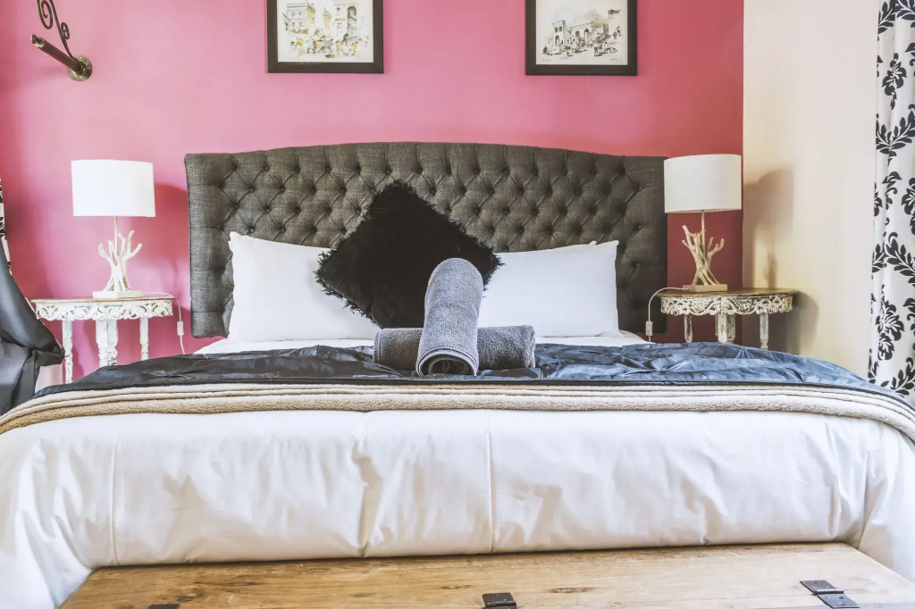 La Rose Bed & Breakfast by null