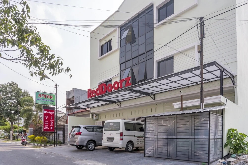 Afifah Guesthouse by RedDoorz