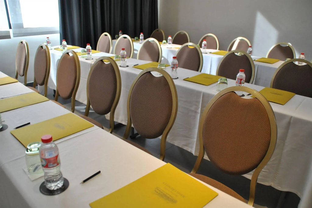 Hotel photo 12
