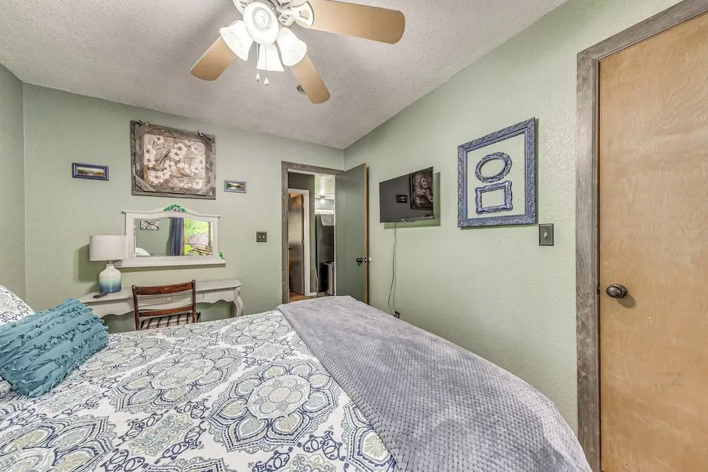 Quaint Cloudcroft Cabin w/ Stunning Forest Views! - фото 16