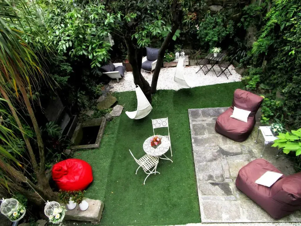 Studio with garden view