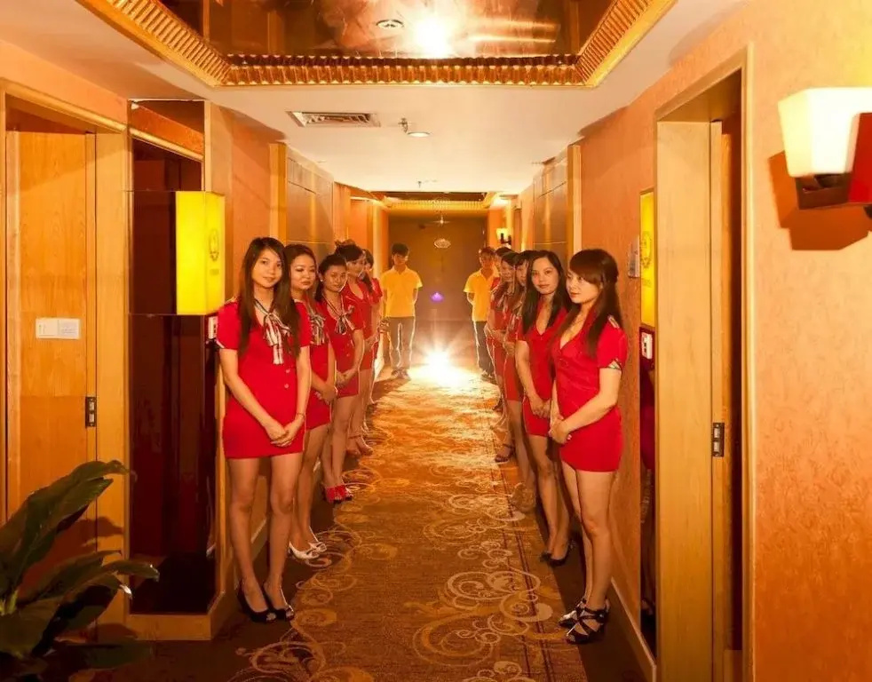 Lobby & Reception