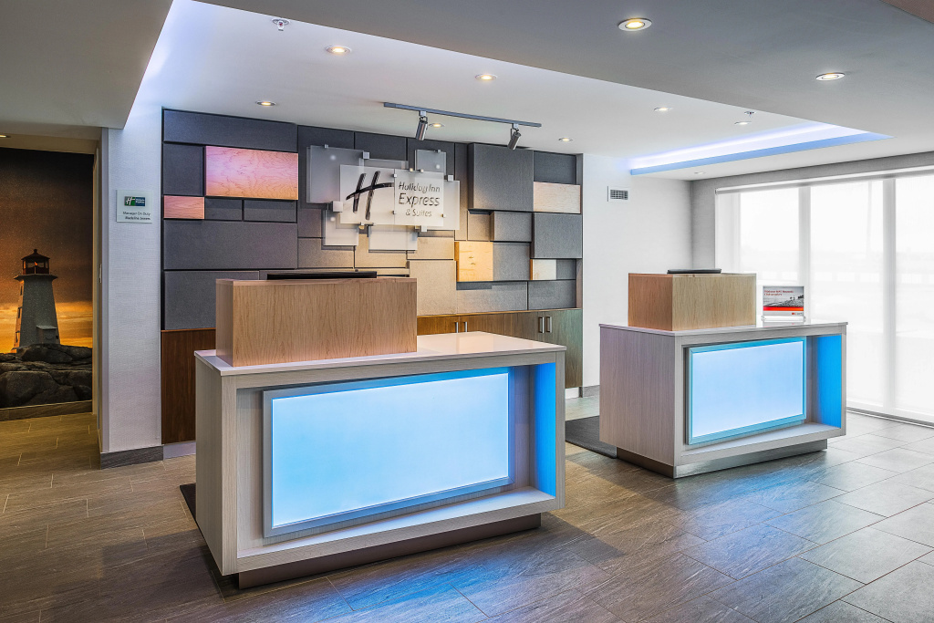 Lobby & Reception