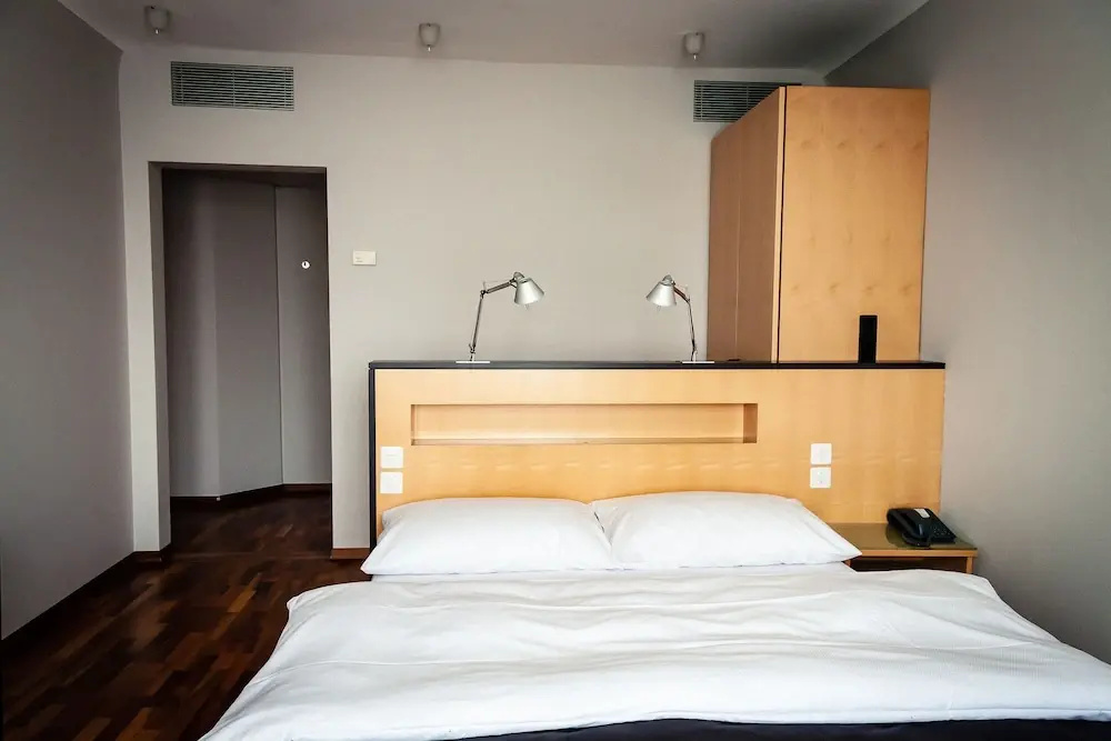 Standard Double room (full double bed)