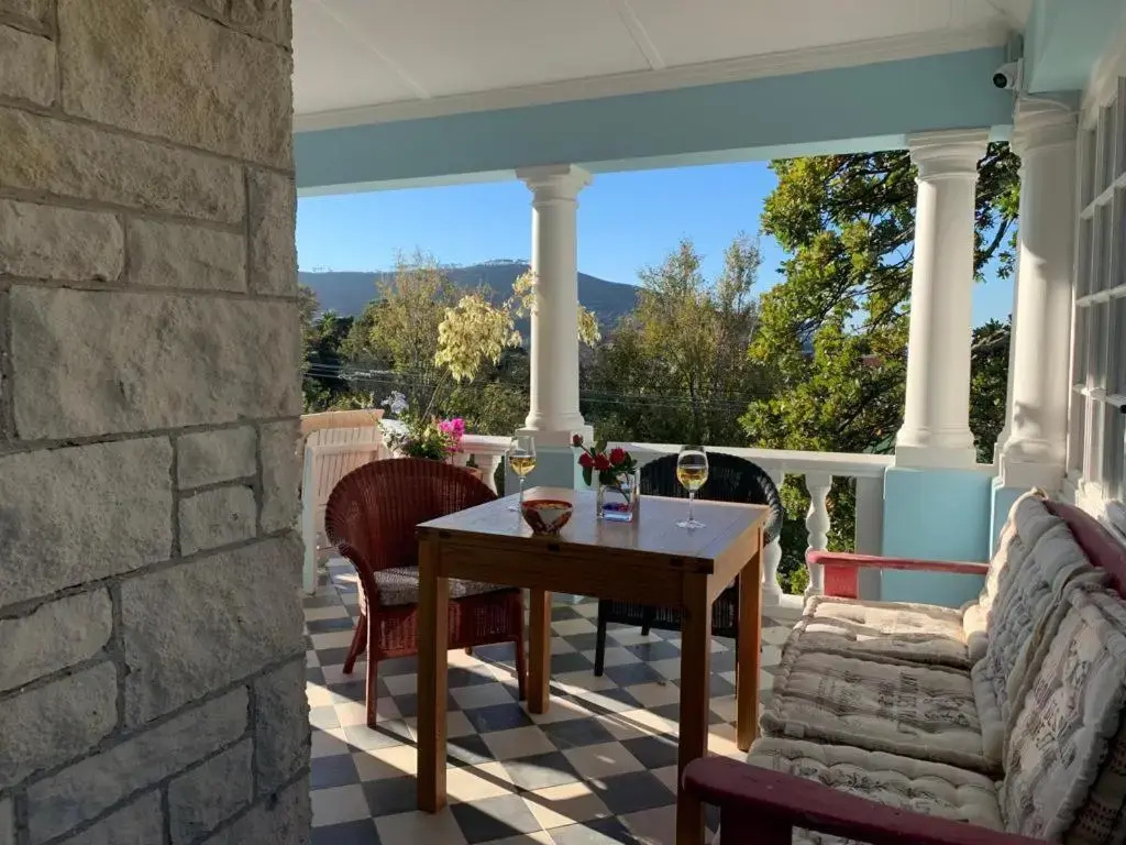 Standard Double room with balcony (full double bed)