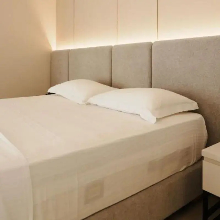 Deluxe Double room with balcony (full double bed)