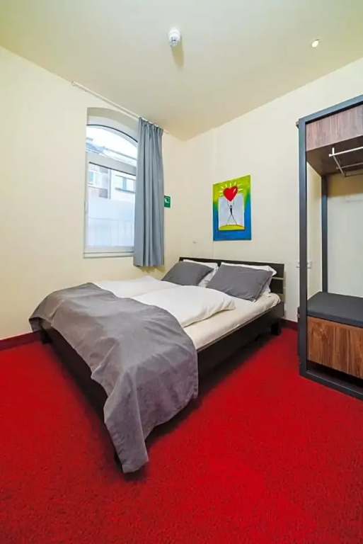 Economy room