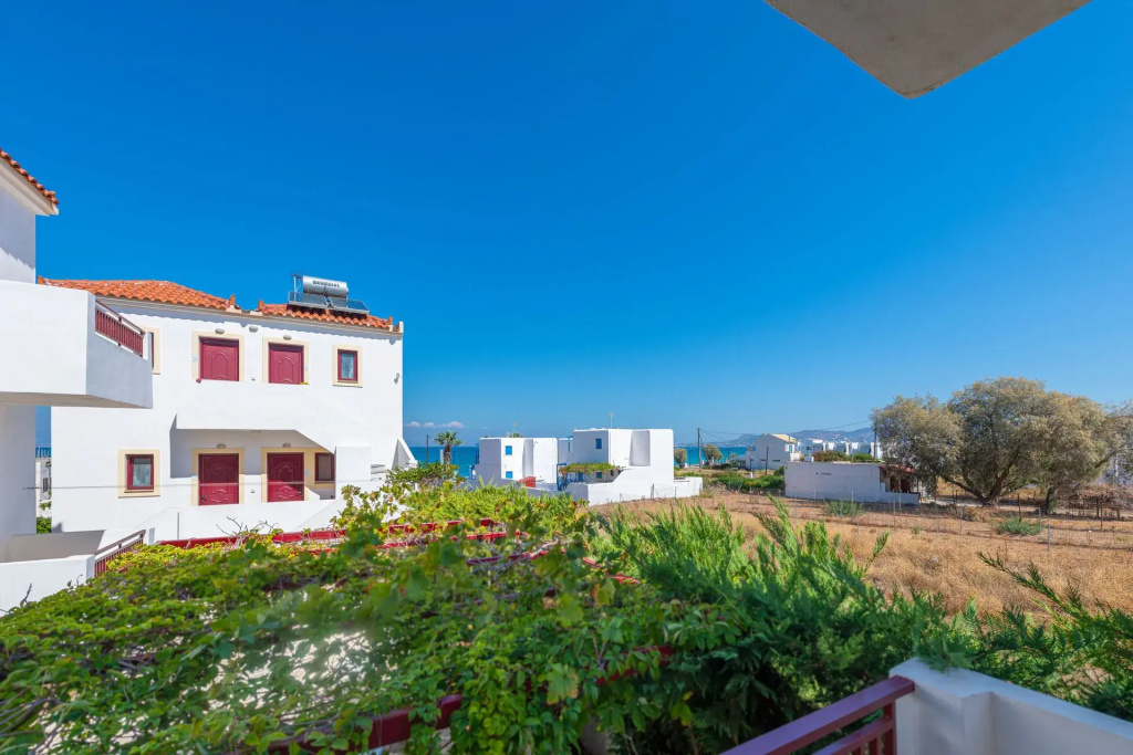 Laza Beach Inn