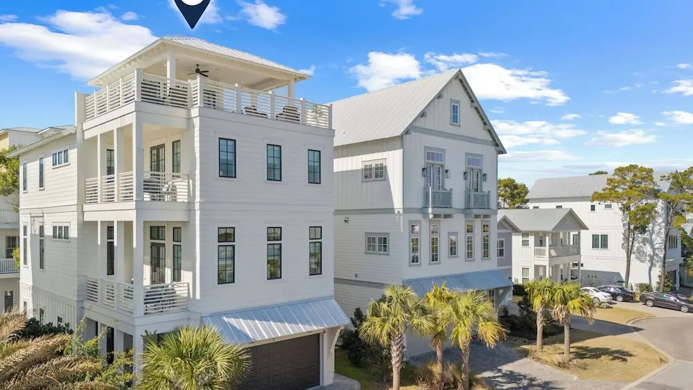 Beach Sea-ker's Retreat by Avantstay Rooftop Deck w/ Views, Pool, Luxury 5bdr