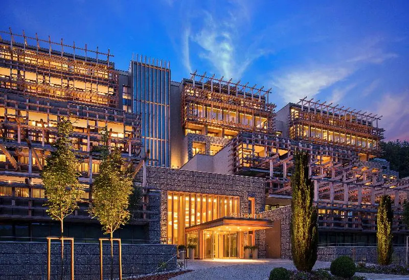 Waldhotel by Bürgenstock in Ennetbuergen