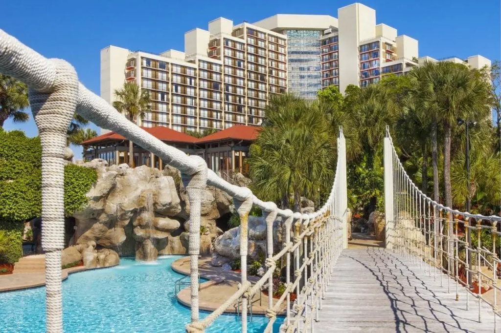 Beach & Waterfront