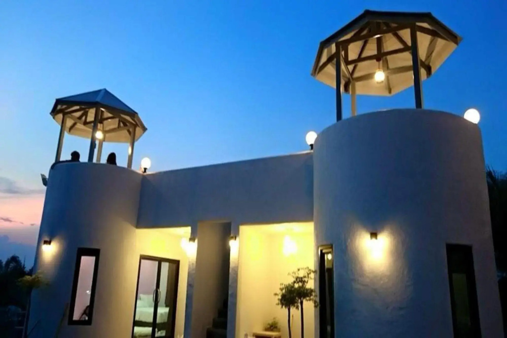 The Balcony at Chao Samran