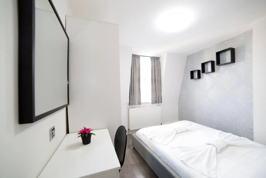 Отель Imperial Court Suites в Лондоне
